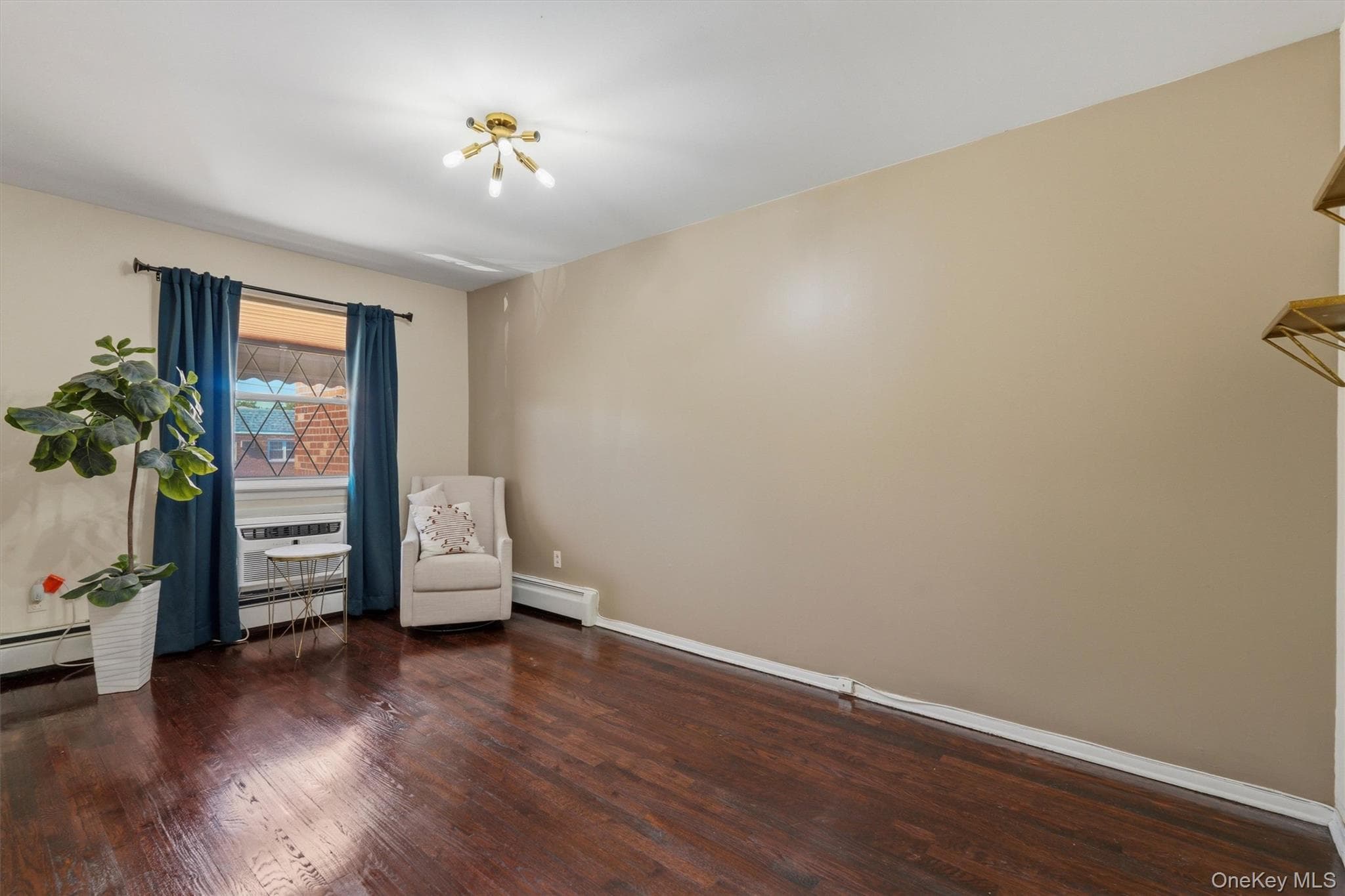 1018 Throggmorton Avenue thumbnail 25