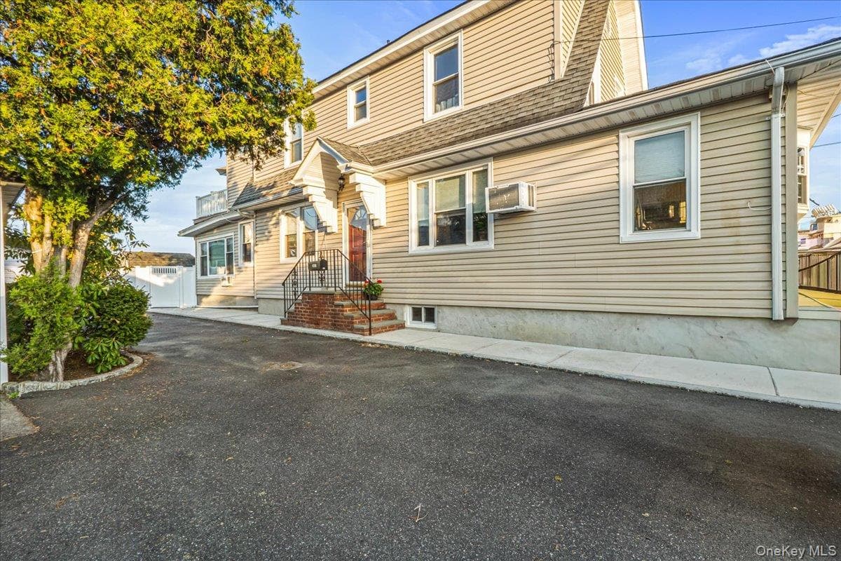 3451 Bay Front thumbnail 3