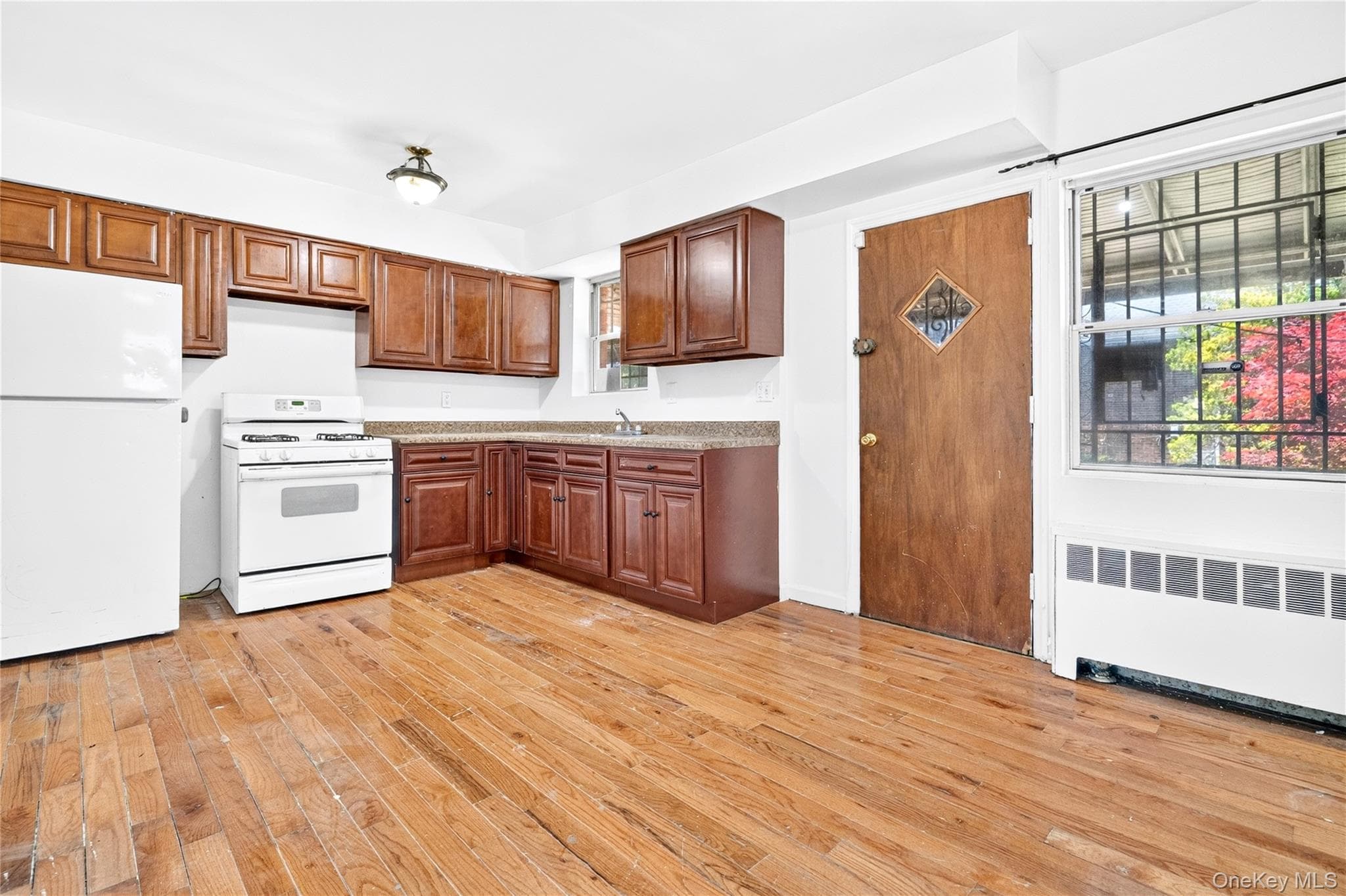 3885 Paulding Avenue thumbnail 3