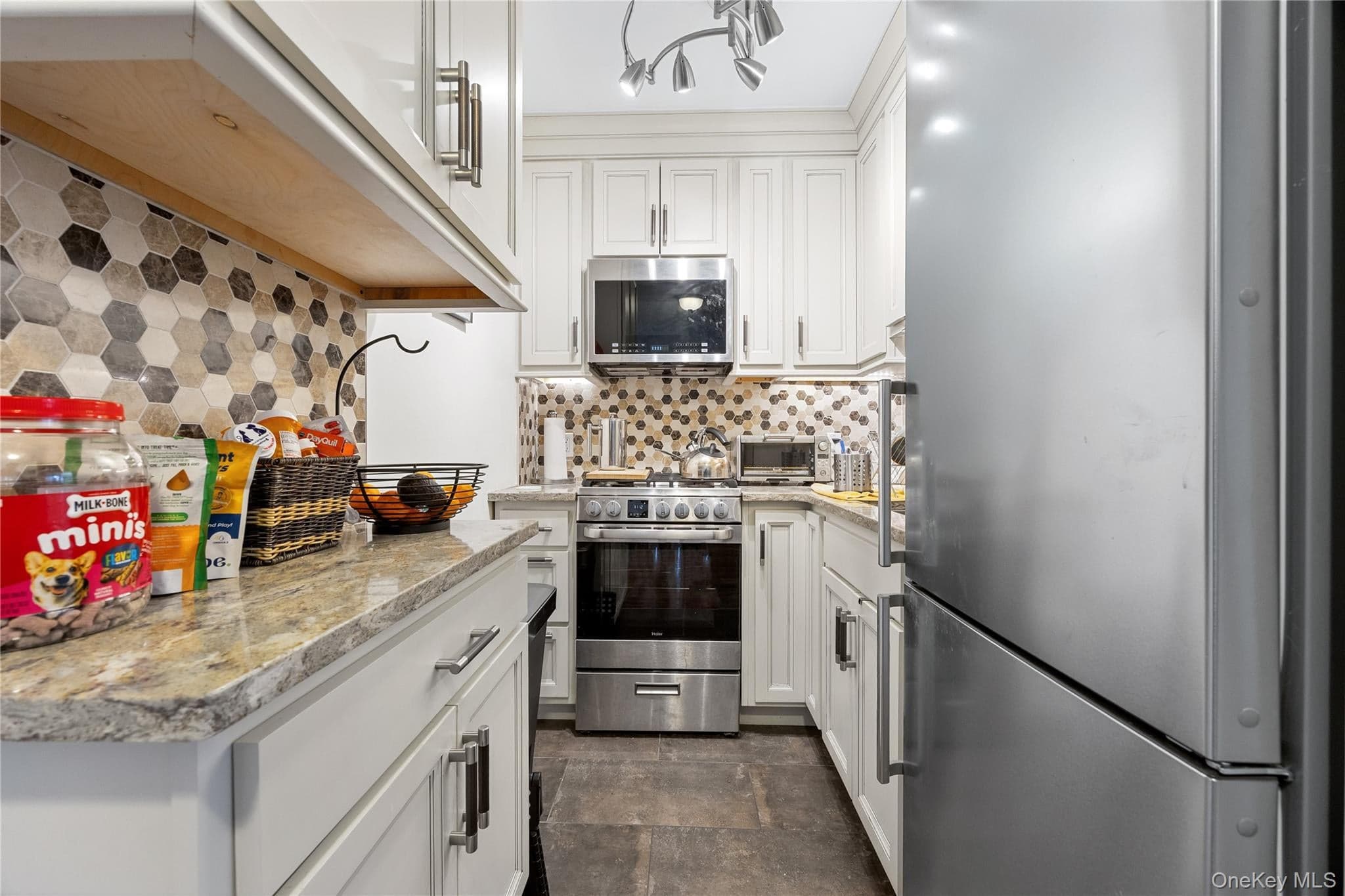 6200 Riverdale Avenue Unit: 7J thumbnail 11