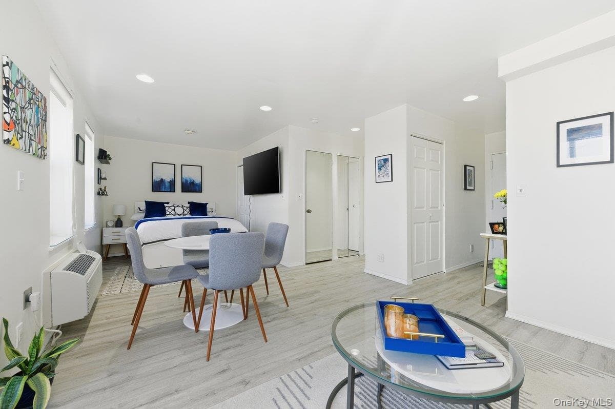 2 Richmond Road Unit: 5E thumbnail 3