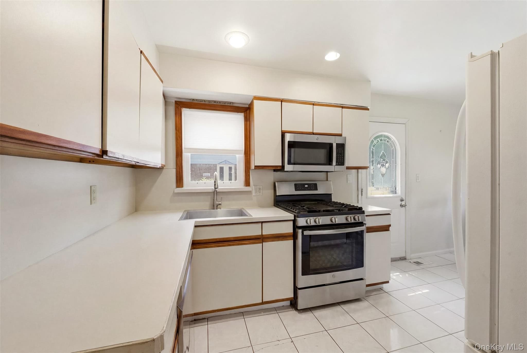 1155 Delmar Avenue thumbnail 6