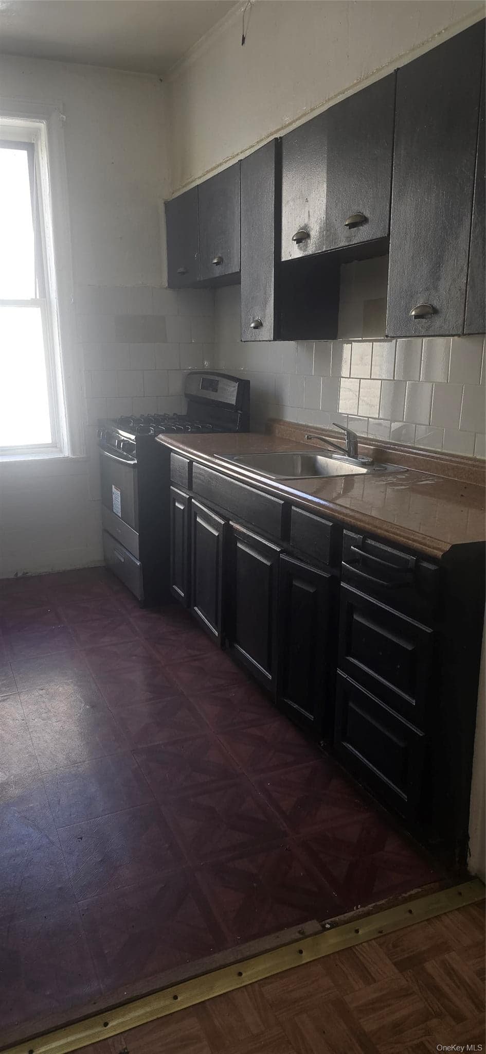 1348 Elder Avenue thumbnail 4
