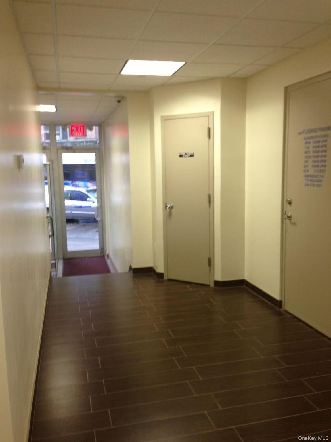 4207 Kissena Boulevard thumbnail 3