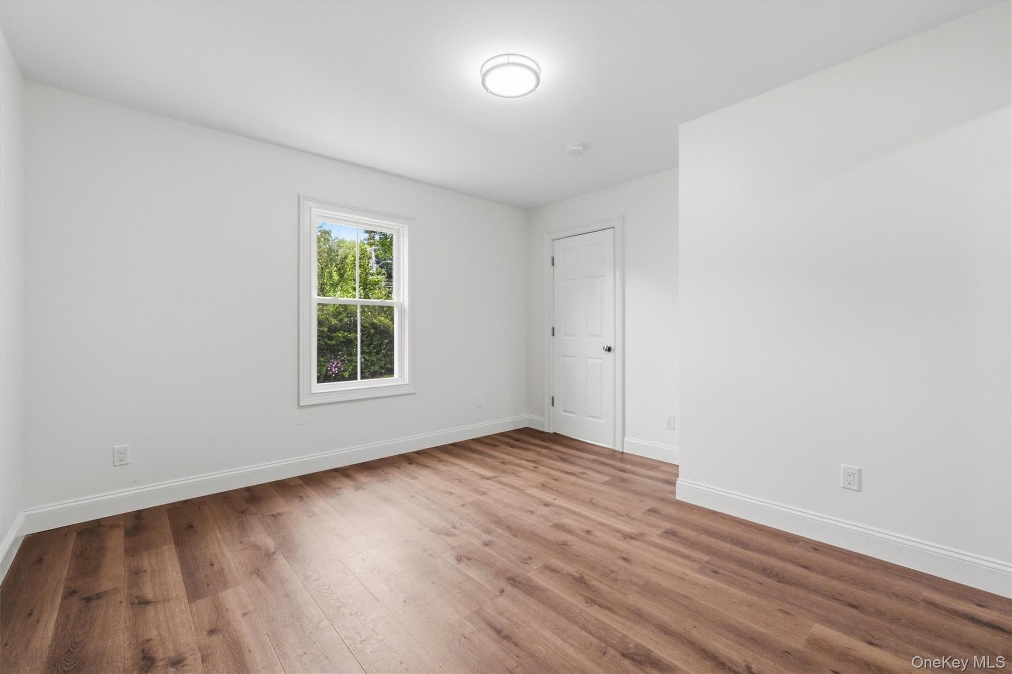 119 Verplanck Avenue thumbnail 21
