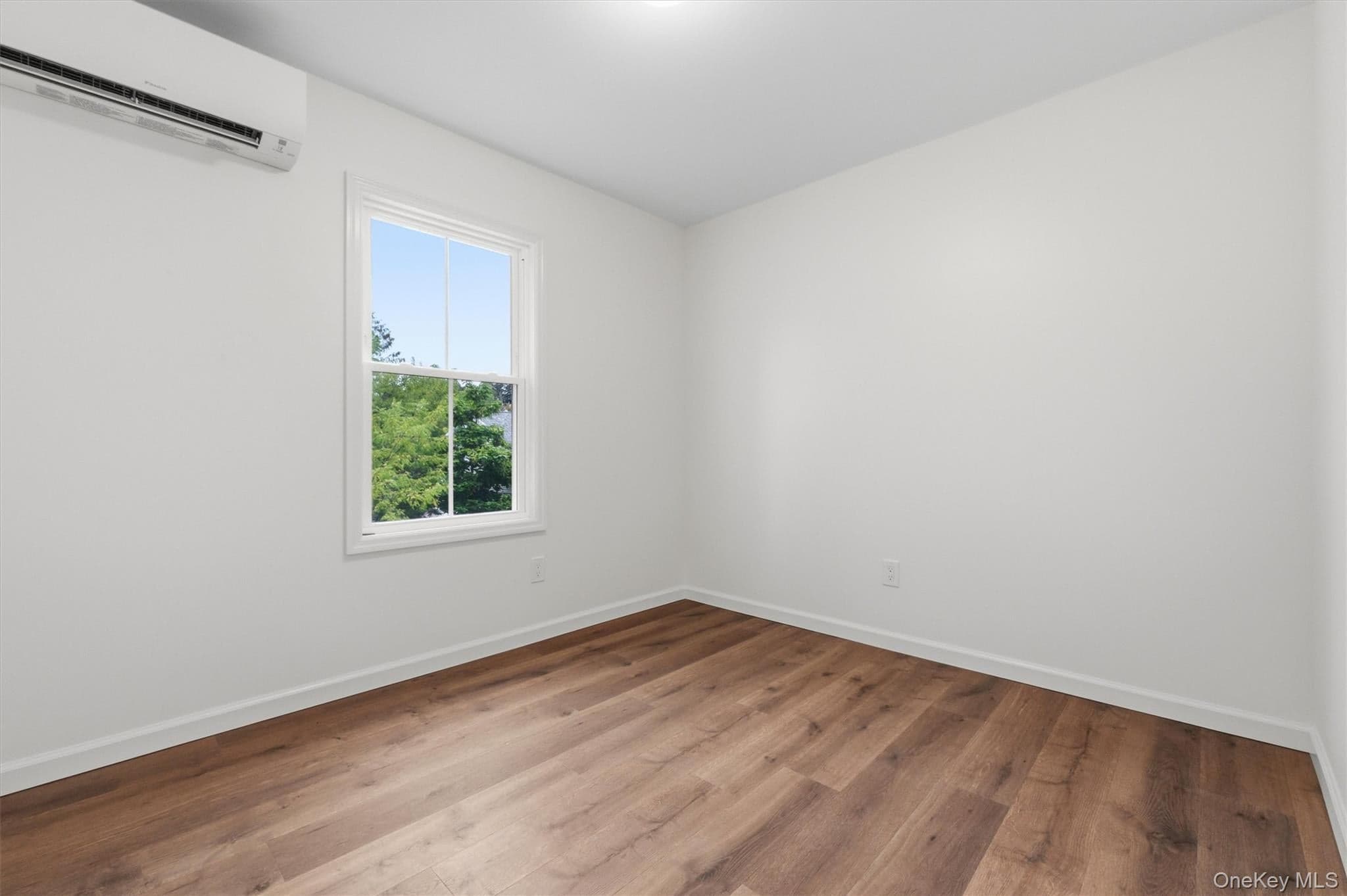 119 Verplanck Avenue thumbnail 31