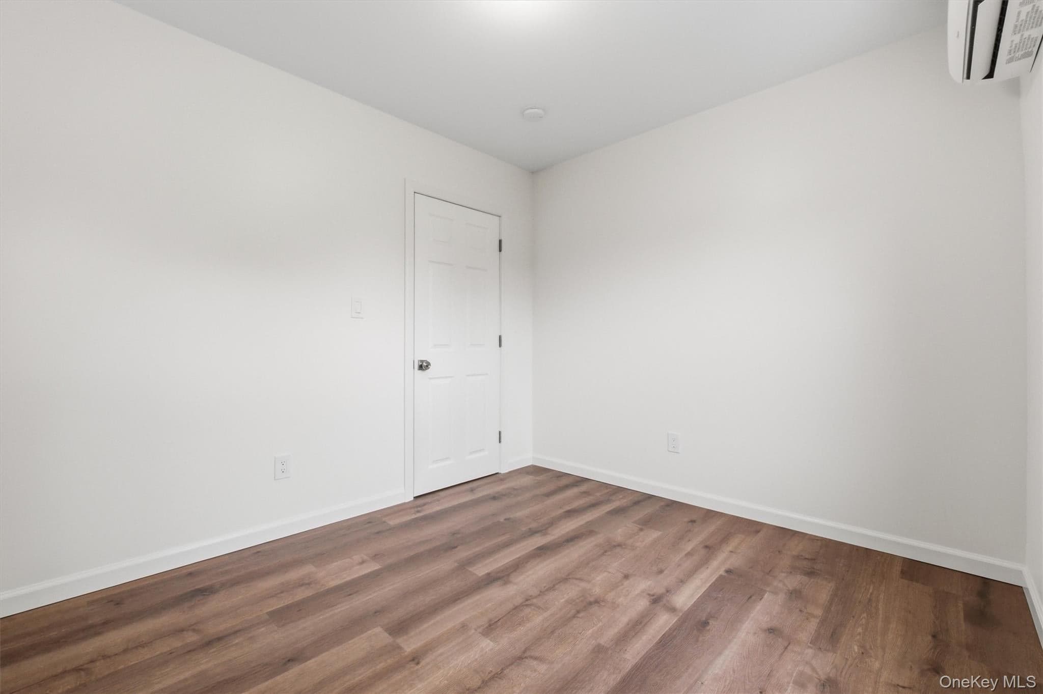 119 Verplanck Avenue thumbnail 33