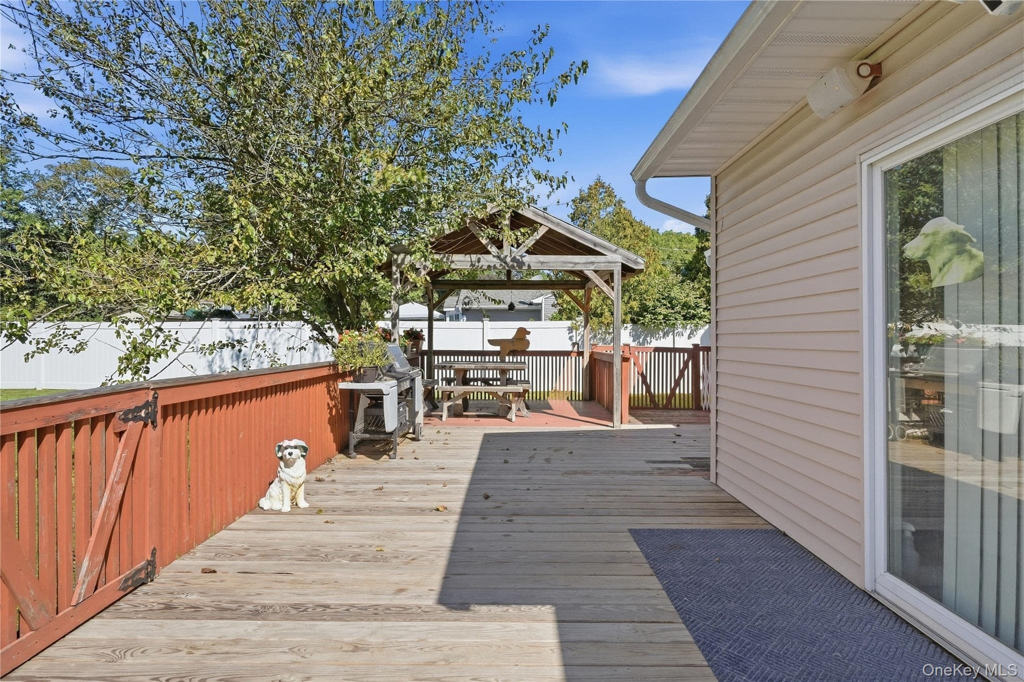 98 Smith Avenue thumbnail 24