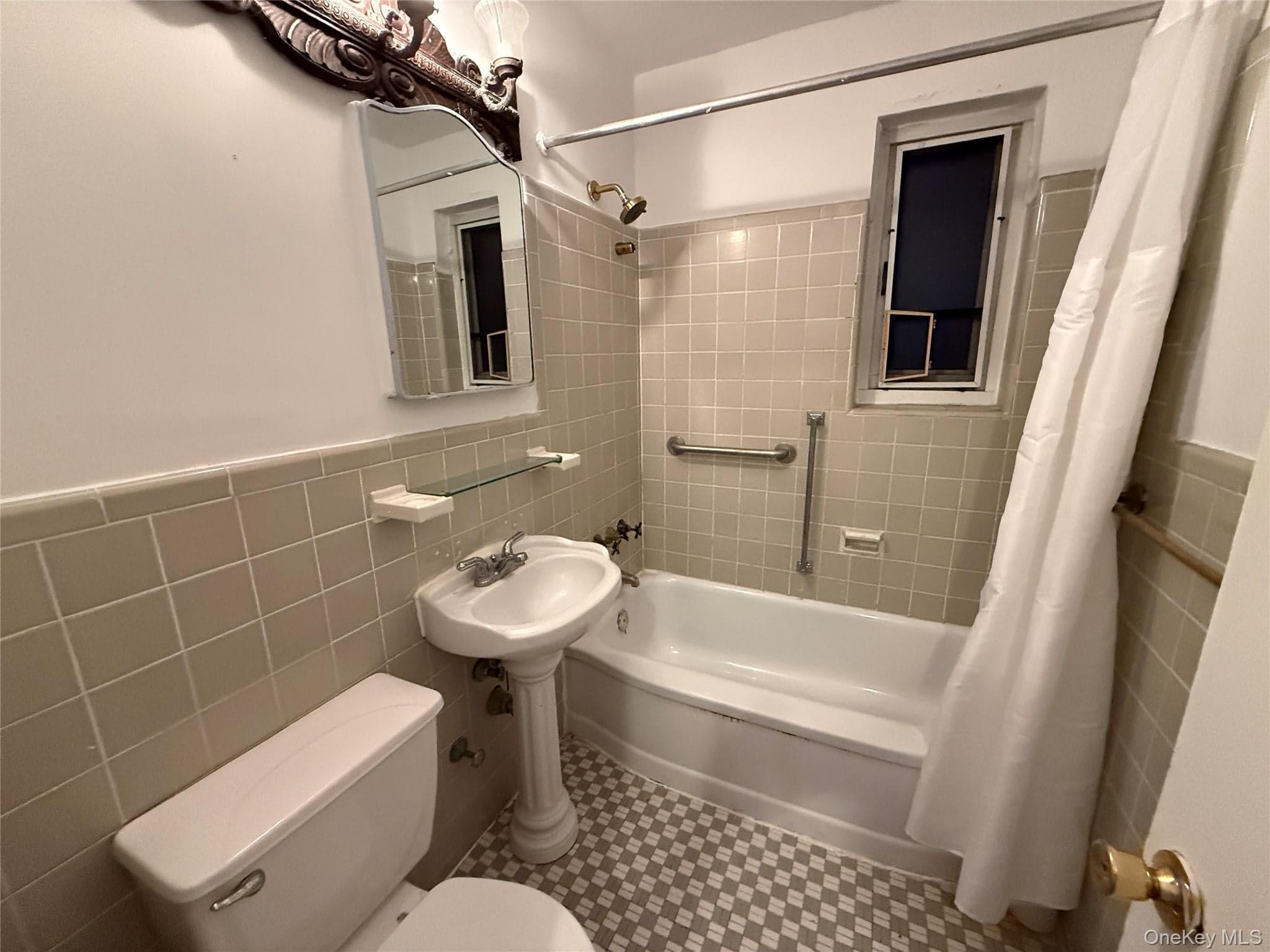 220-20 Stronghurst Avenue Unit: 20 thumbnail 8