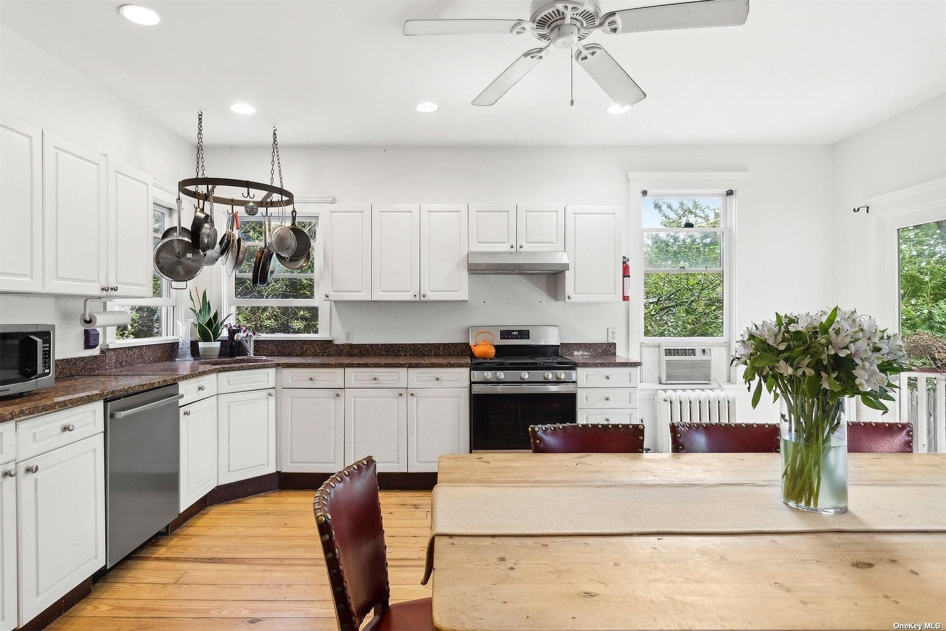 151 Bay Avenue thumbnail 4
