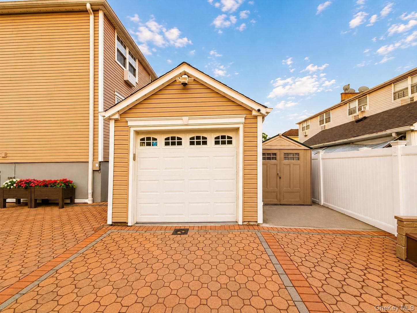 2357 Demeyer Street thumbnail 48