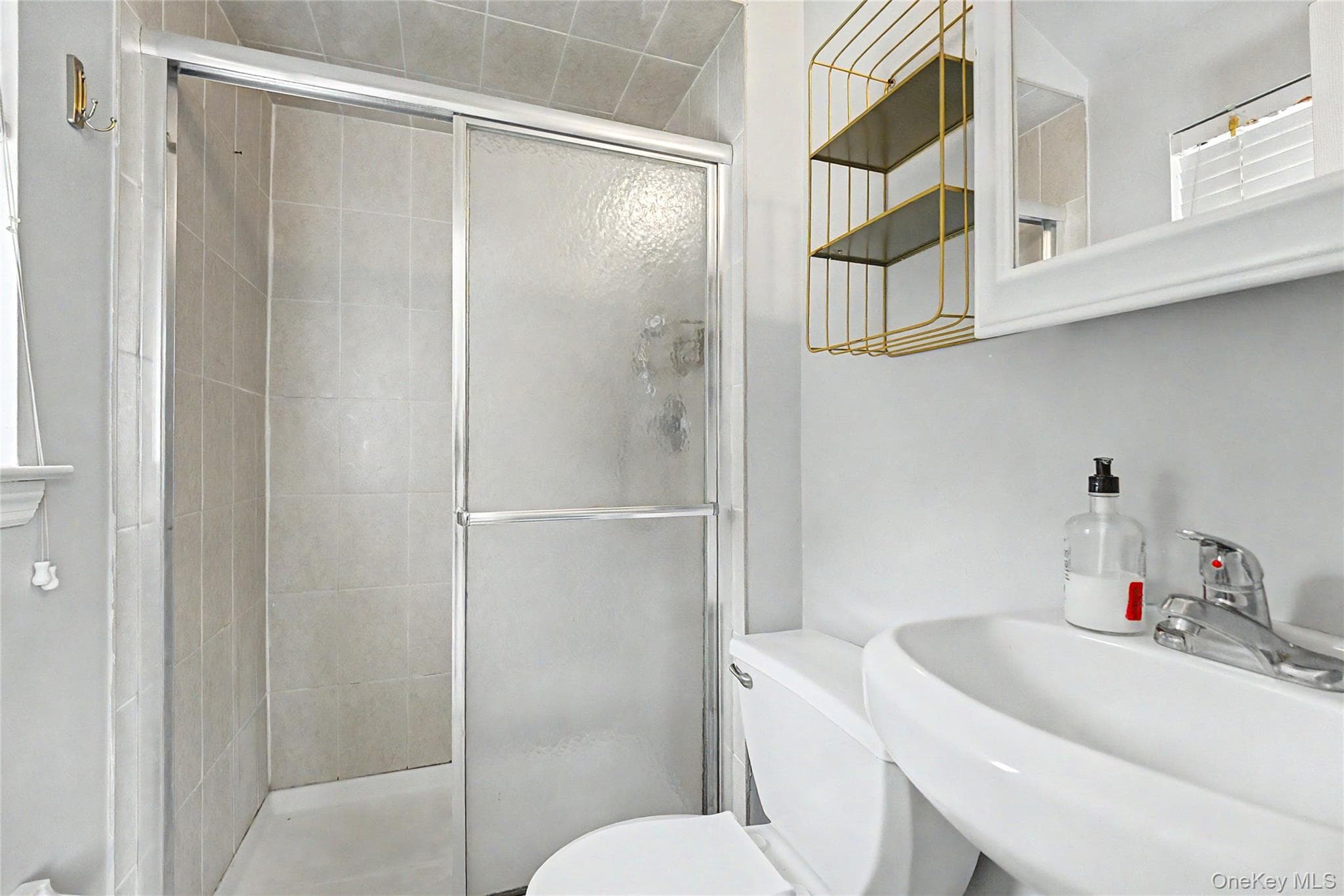 94 Greaves Avenue thumbnail 20