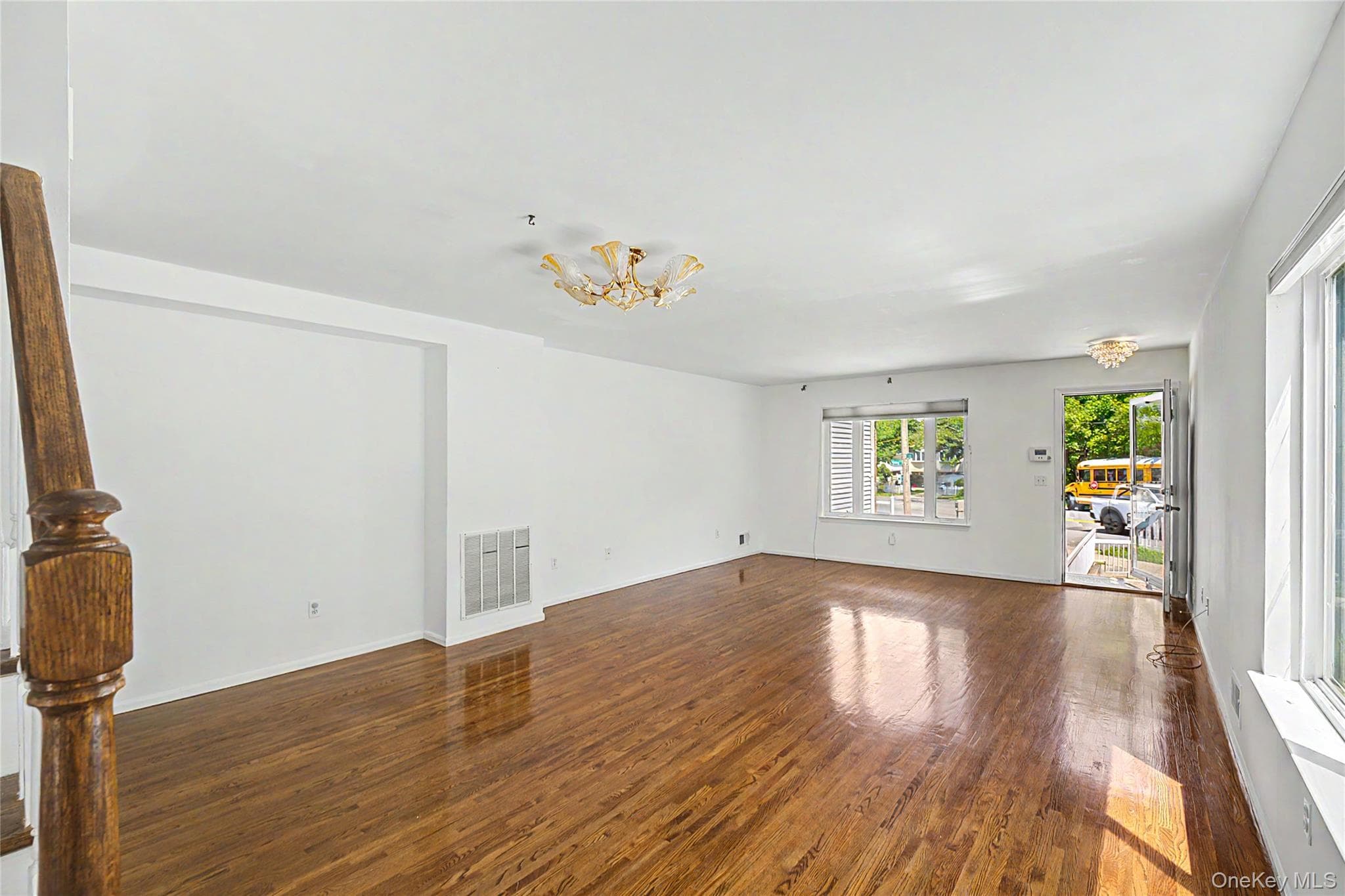 94 Greaves Avenue thumbnail 6