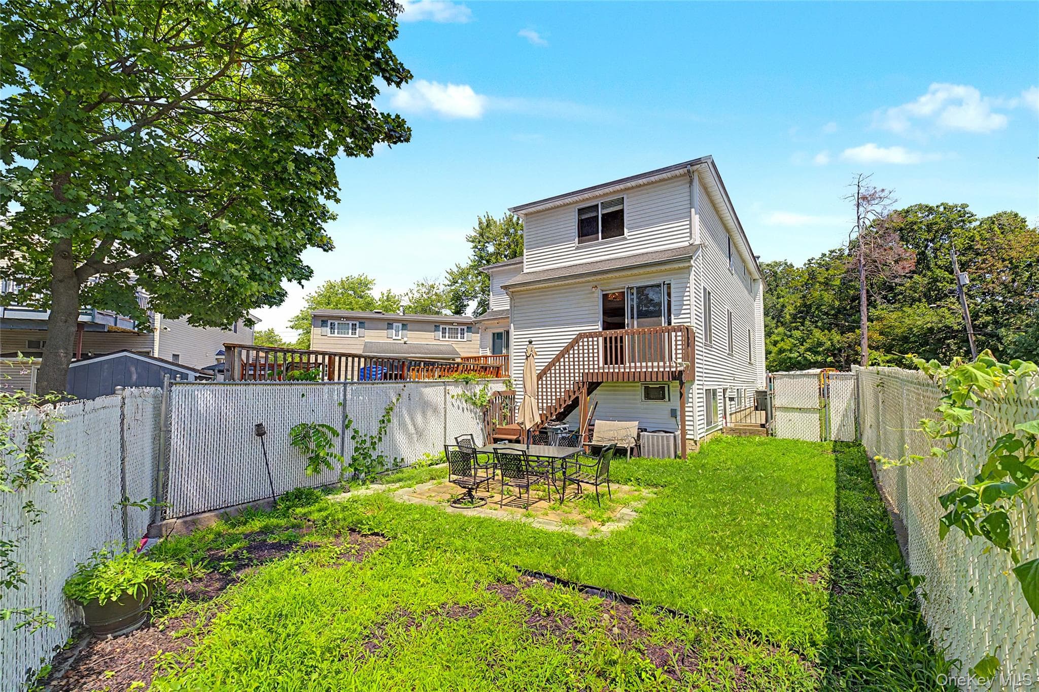 94 Greaves Avenue thumbnail 36