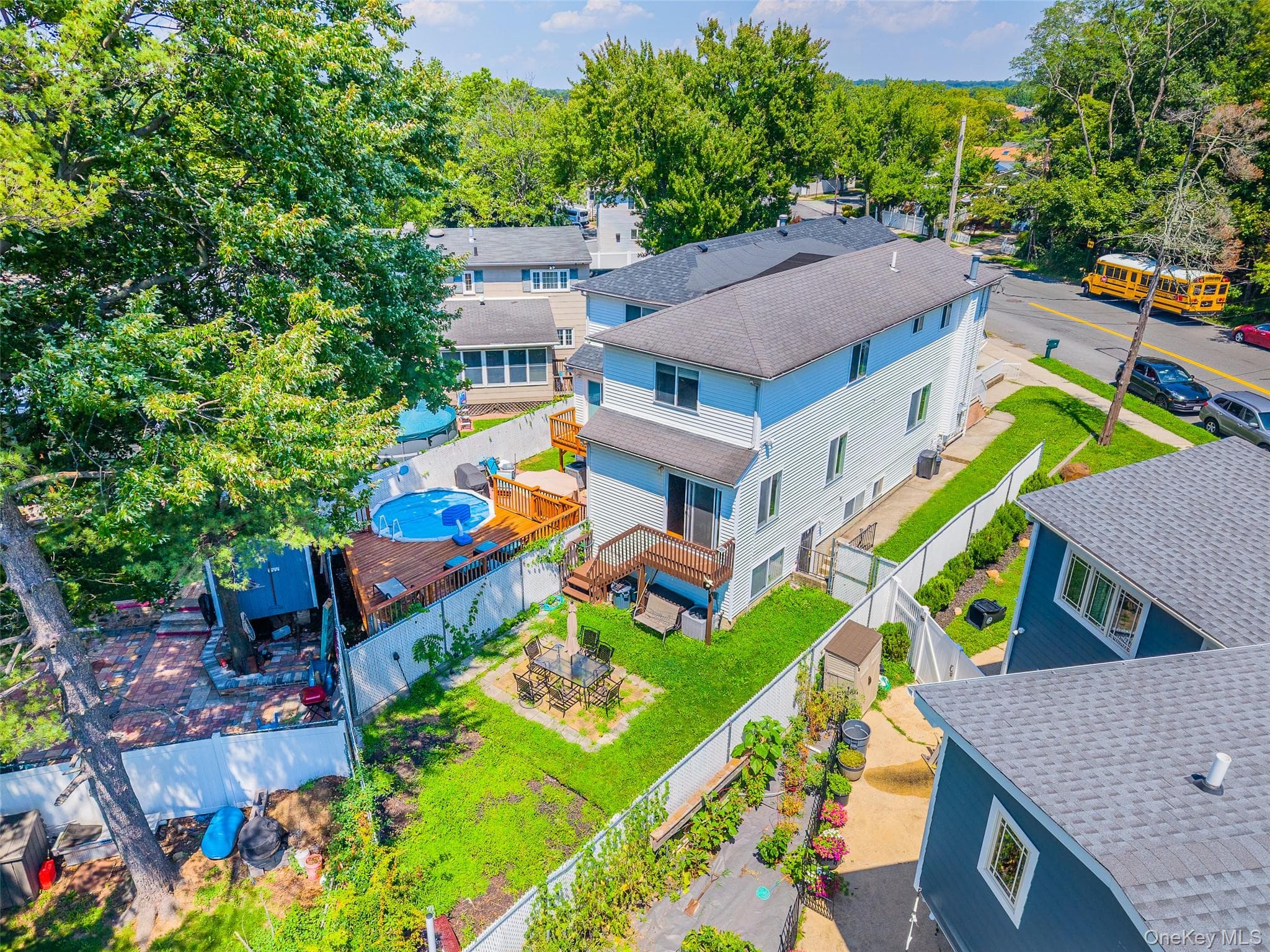 94 Greaves Avenue thumbnail 32