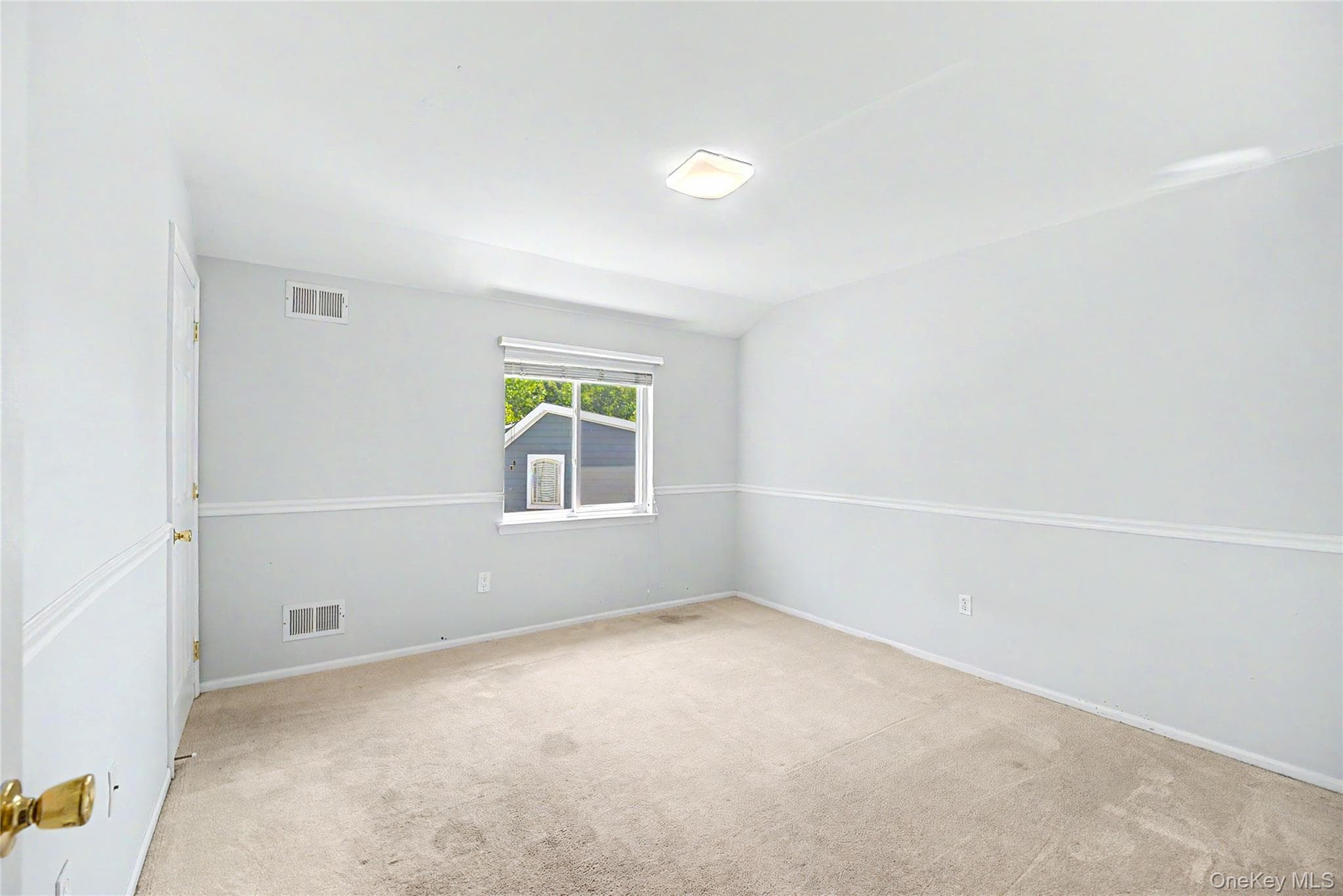 94 Greaves Avenue thumbnail 13