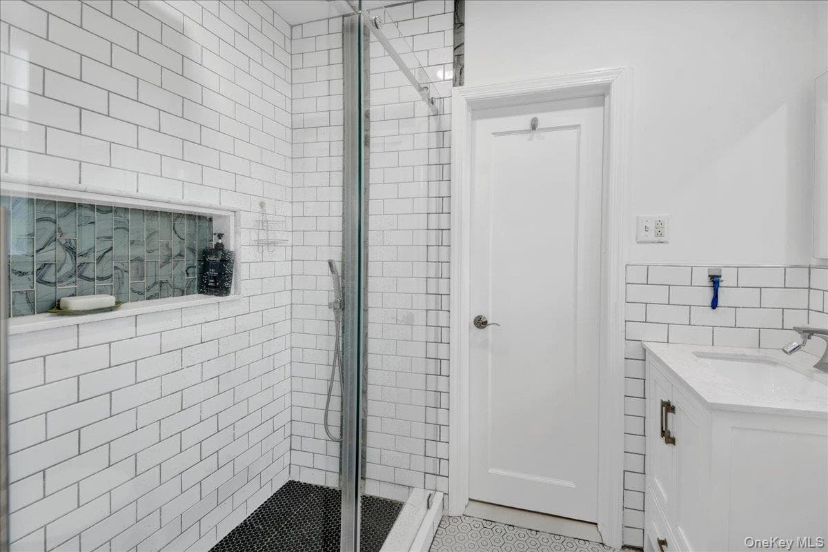 4784 Boston Post Road Unit: B43 thumbnail 12