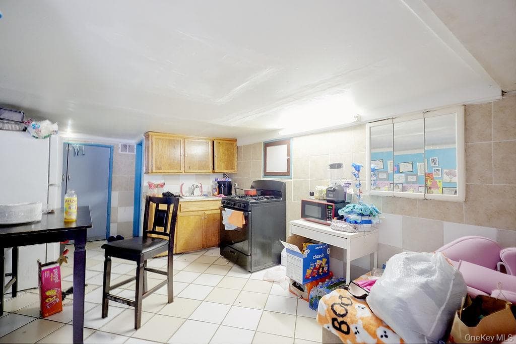 437 Moffitt Boulevard thumbnail 11