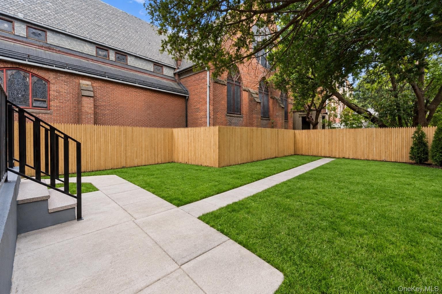 131 Arlington Avenue thumbnail 16