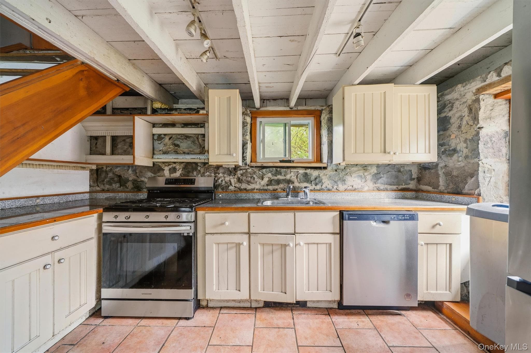 241 Meadow Avenue thumbnail 14