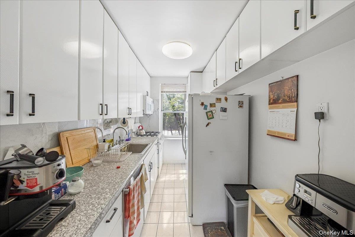 67-66 108th Street Unit: B31 thumbnail 23