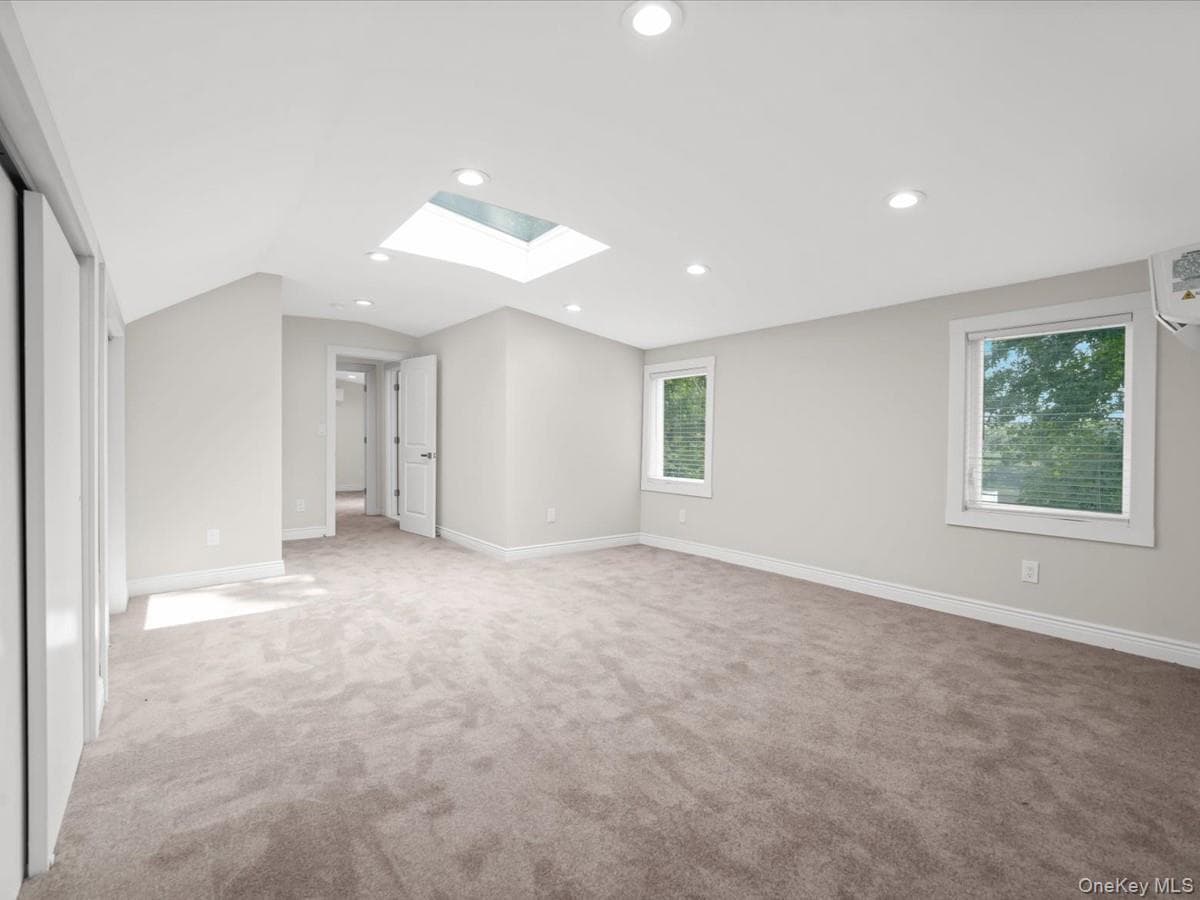 10 W Terrace Road thumbnail 18