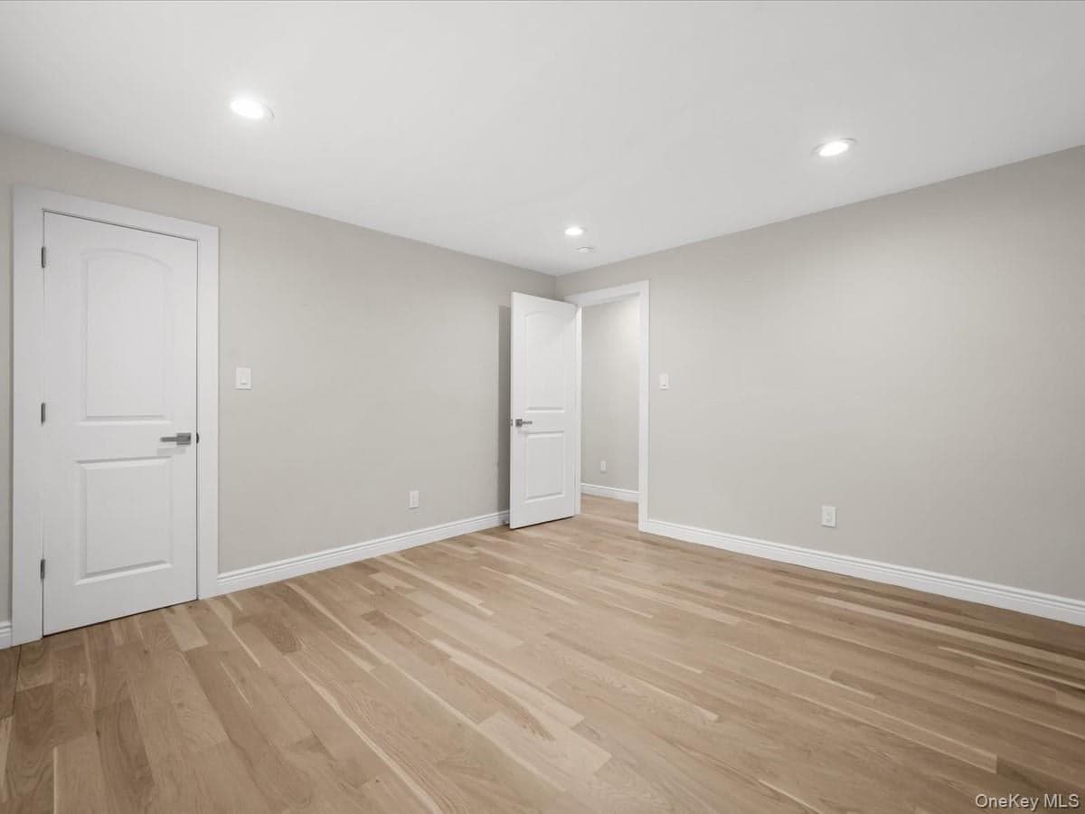 10 W Terrace Road thumbnail 14