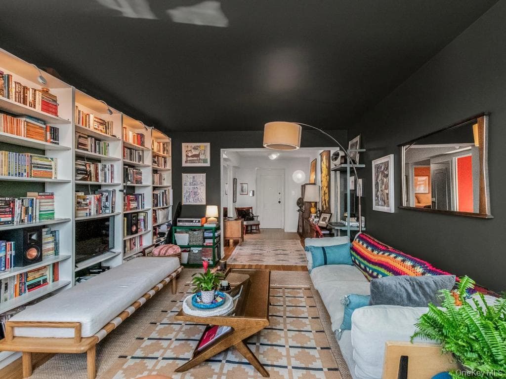 3840 Greystone Avenue Unit: 6P, Bronx