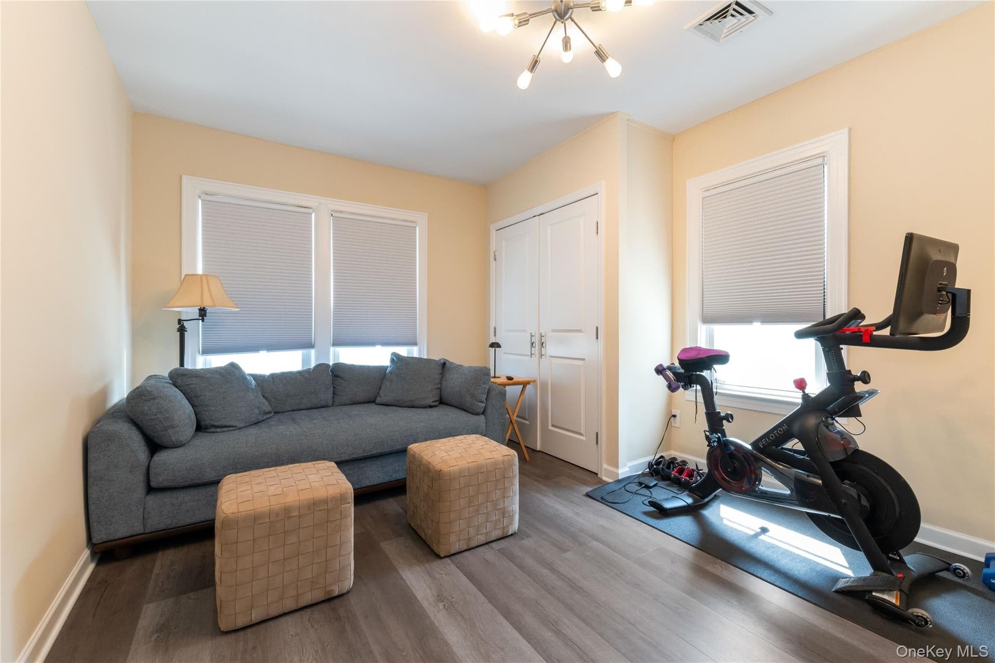 381 Woodmere Boulevard thumbnail 13