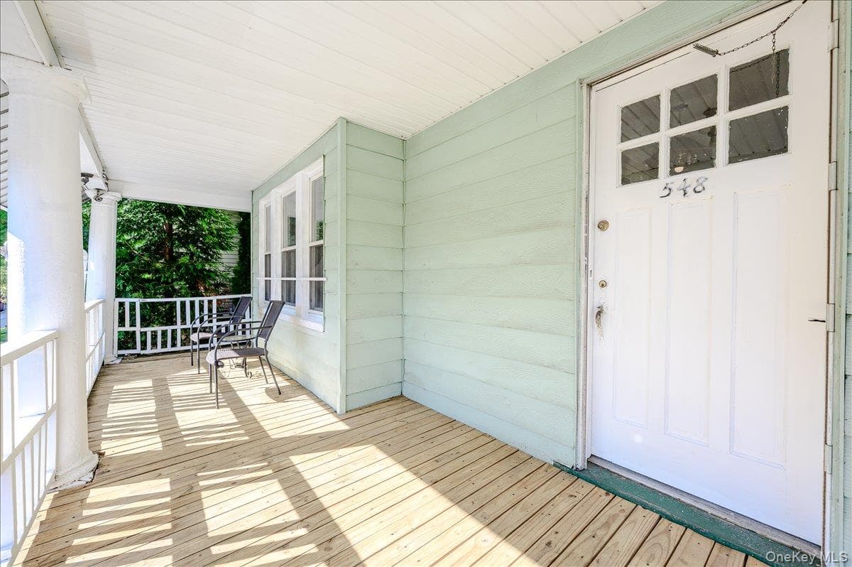 548 Davis Avenue thumbnail 2