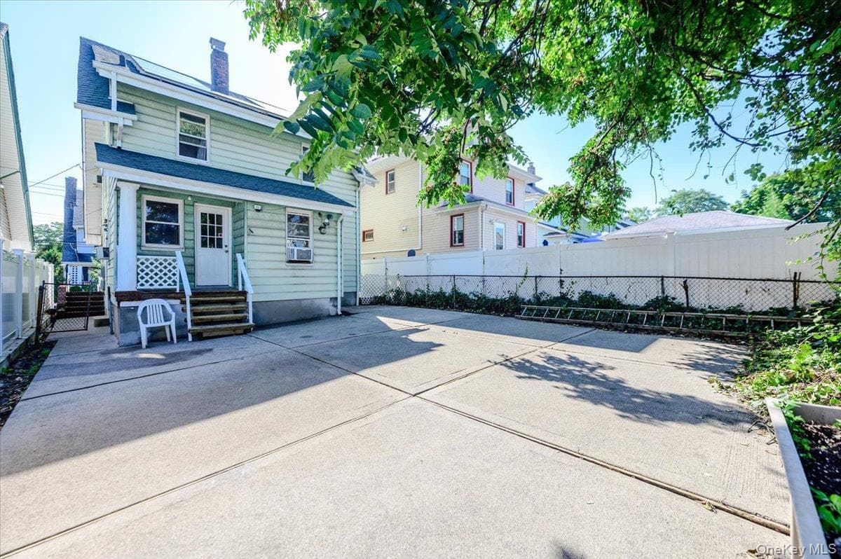 548 Davis Avenue thumbnail 17