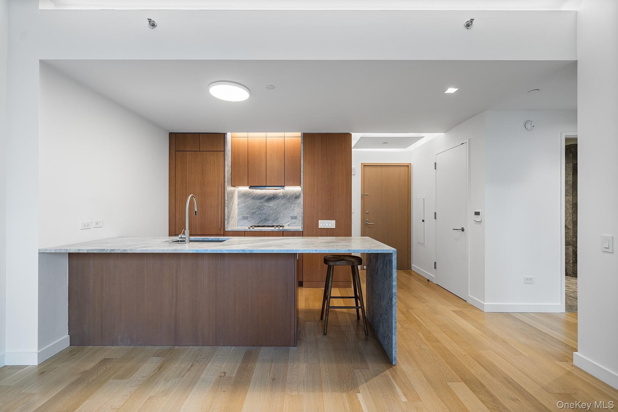611 W 56th Street Unit: 6F, New York (manhattan)
