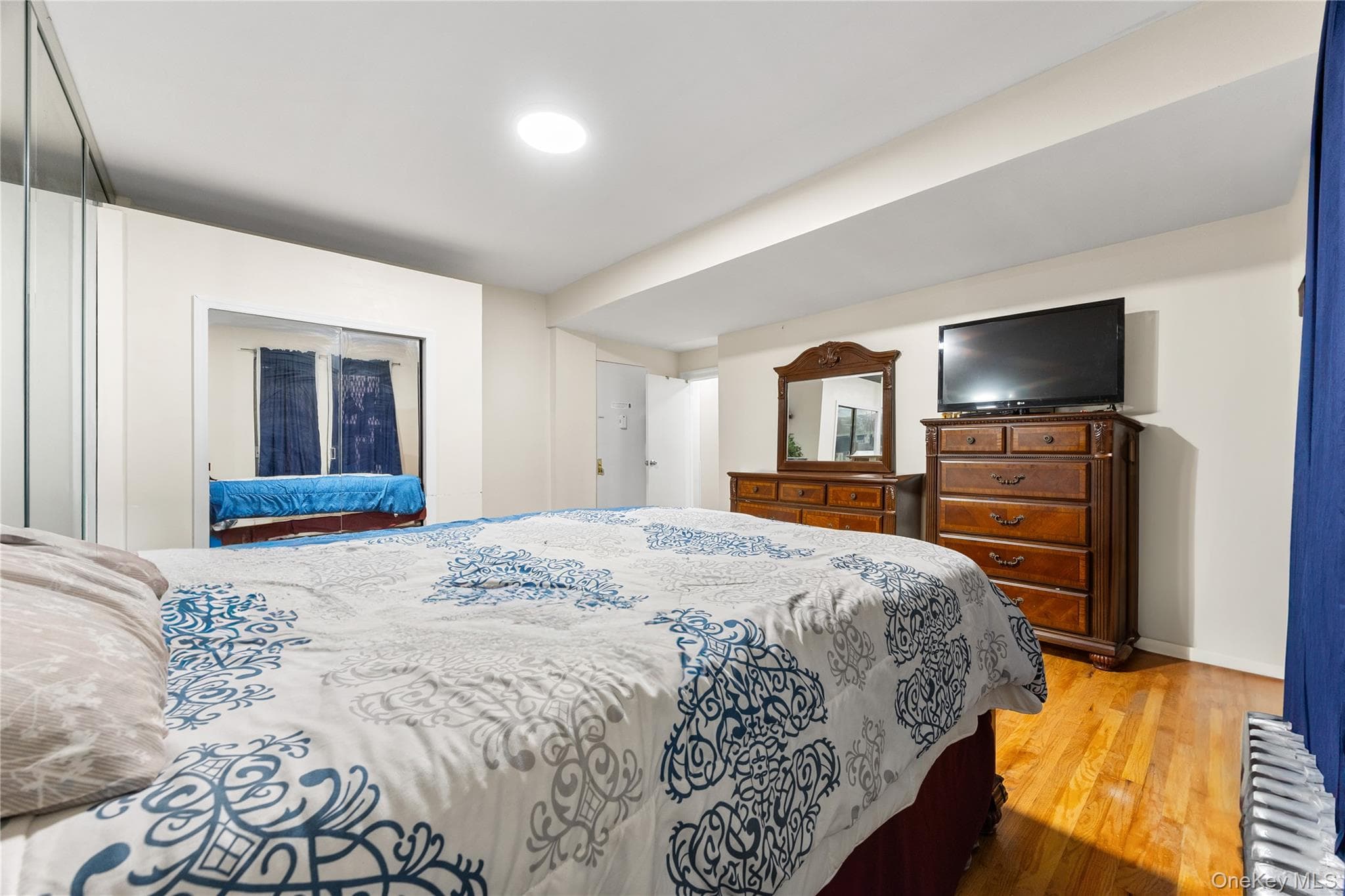 1670 Longfellow Avenue Unit: 3J thumbnail 8