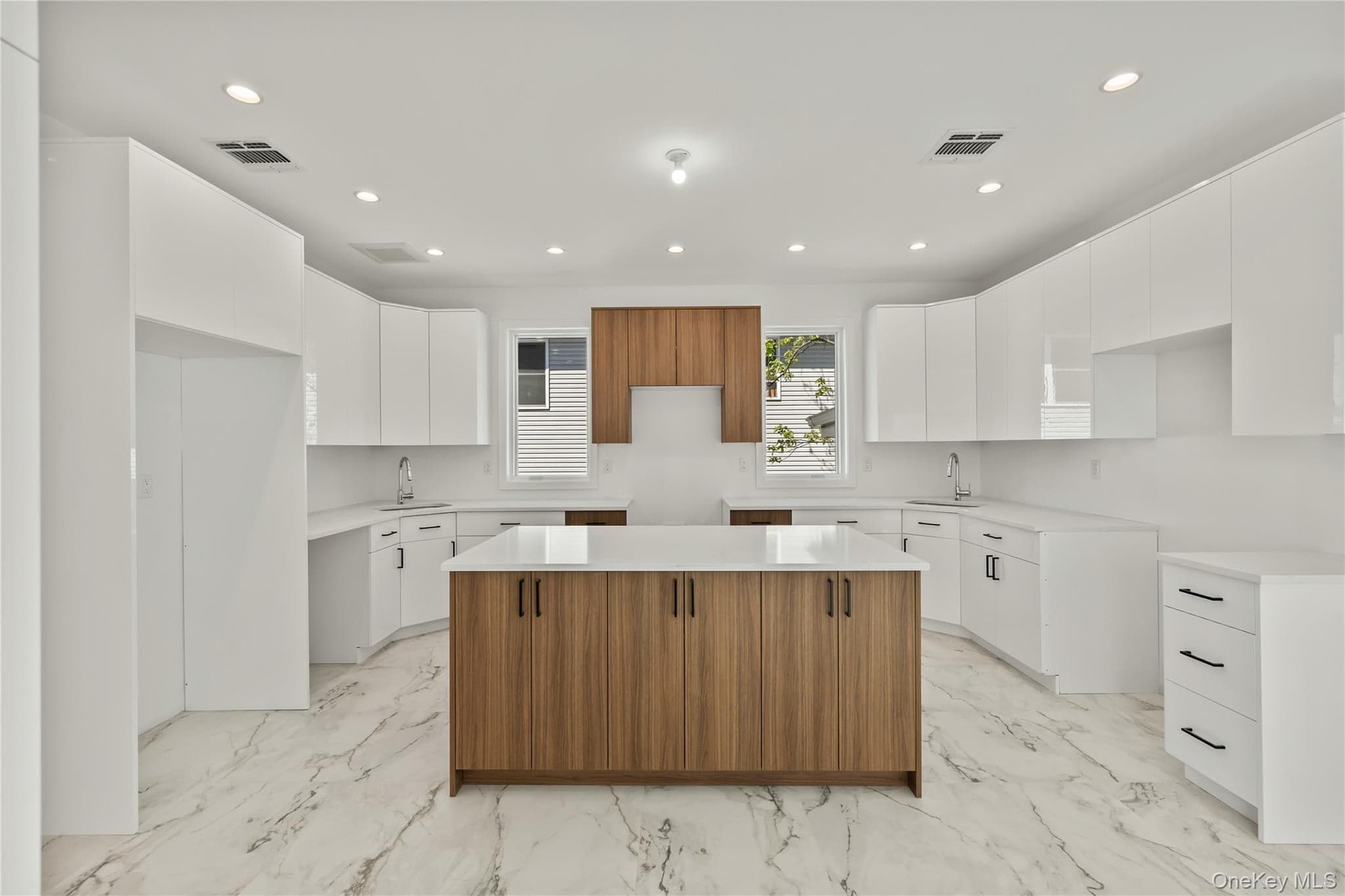 37 Ewing Avenue Unit: 202 thumbnail 13