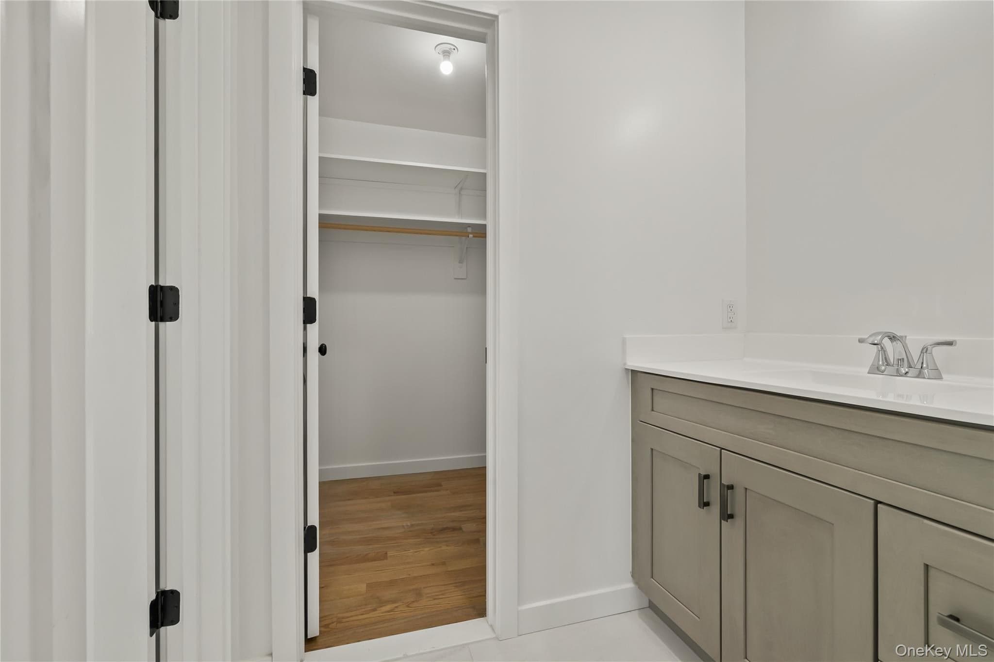 37 Ewing Avenue Unit: 202 thumbnail 30
