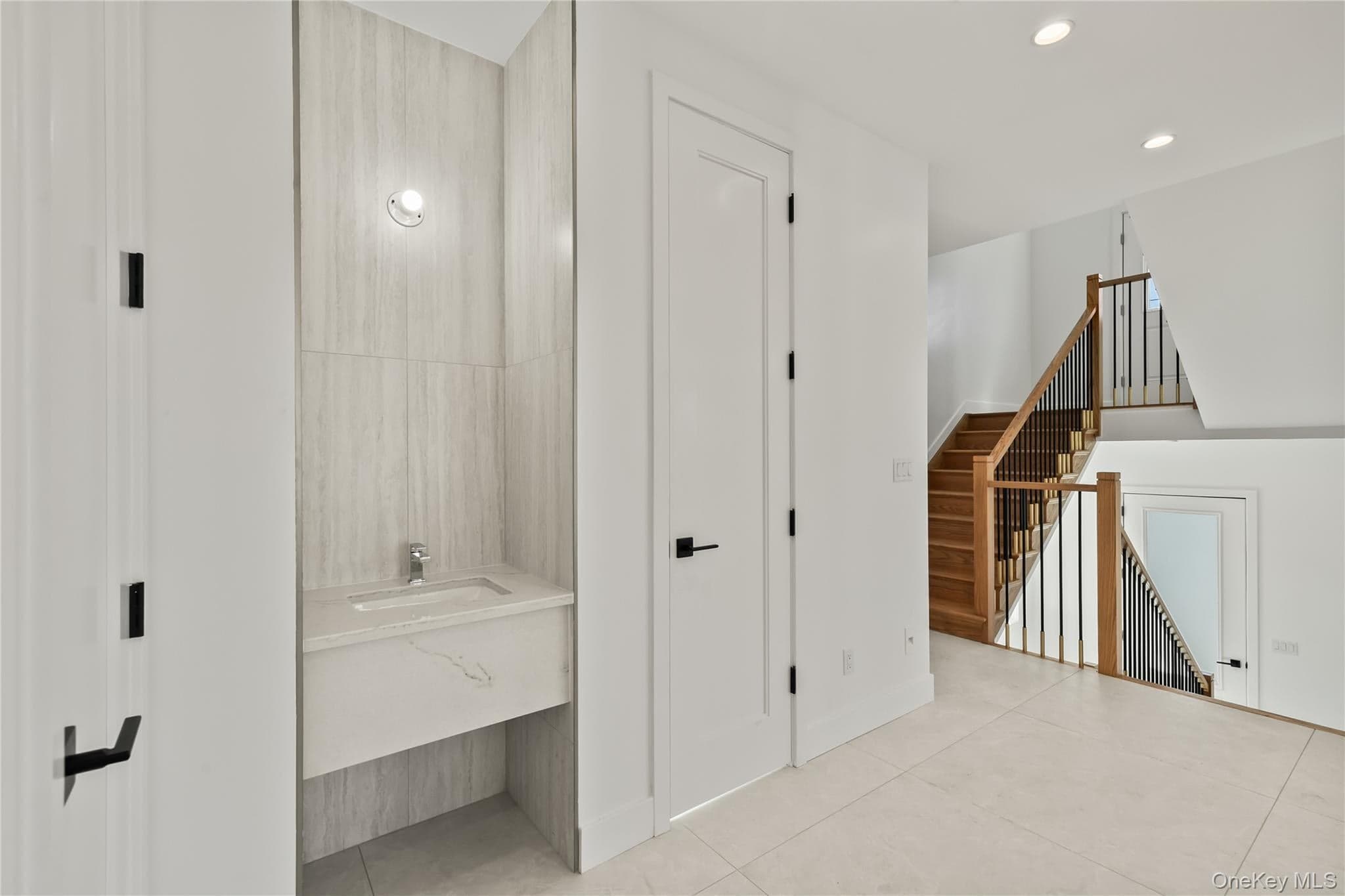 37 Ewing Avenue Unit: 202 thumbnail 9