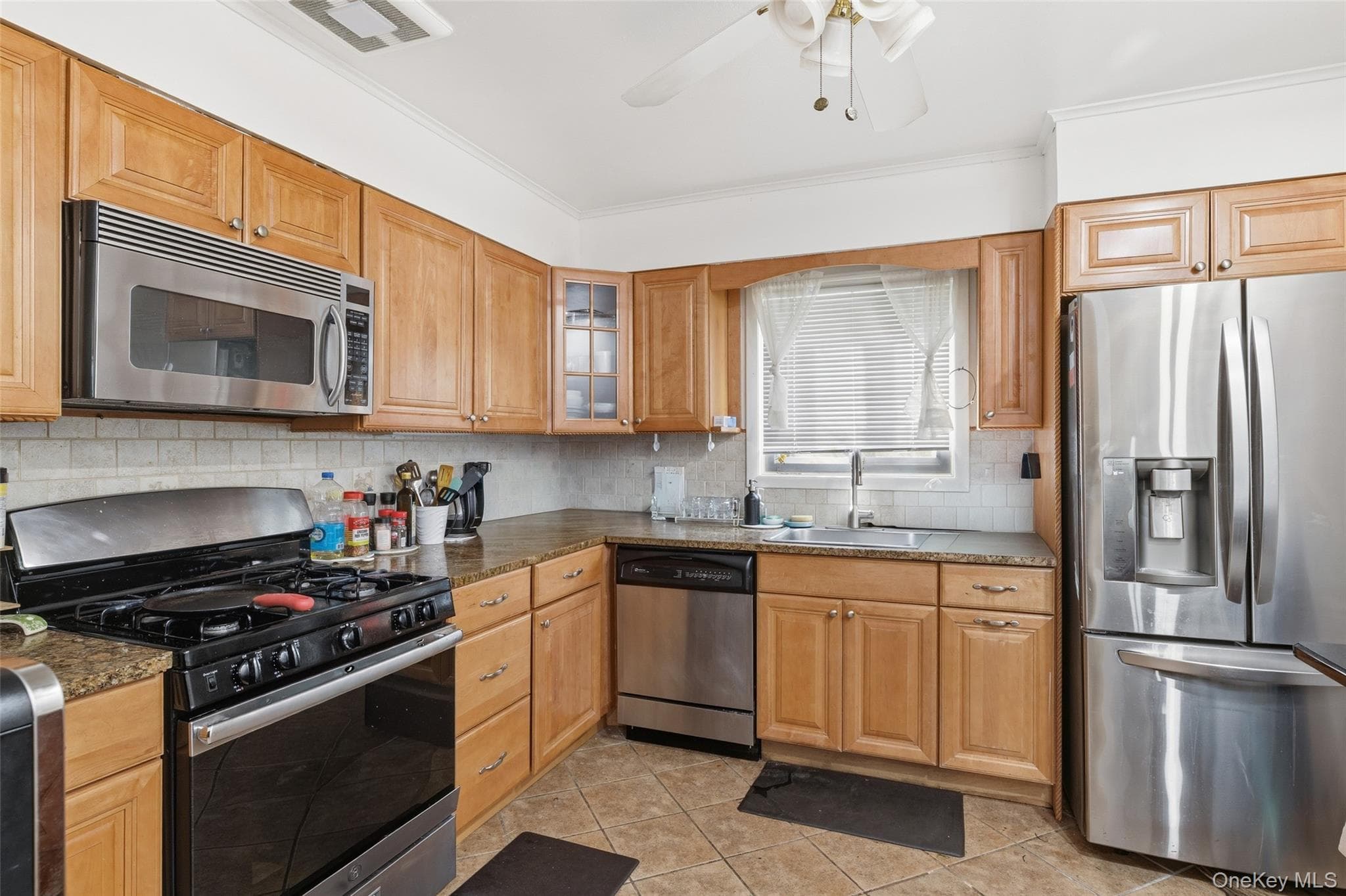 921 Edwards Boulevard thumbnail 9