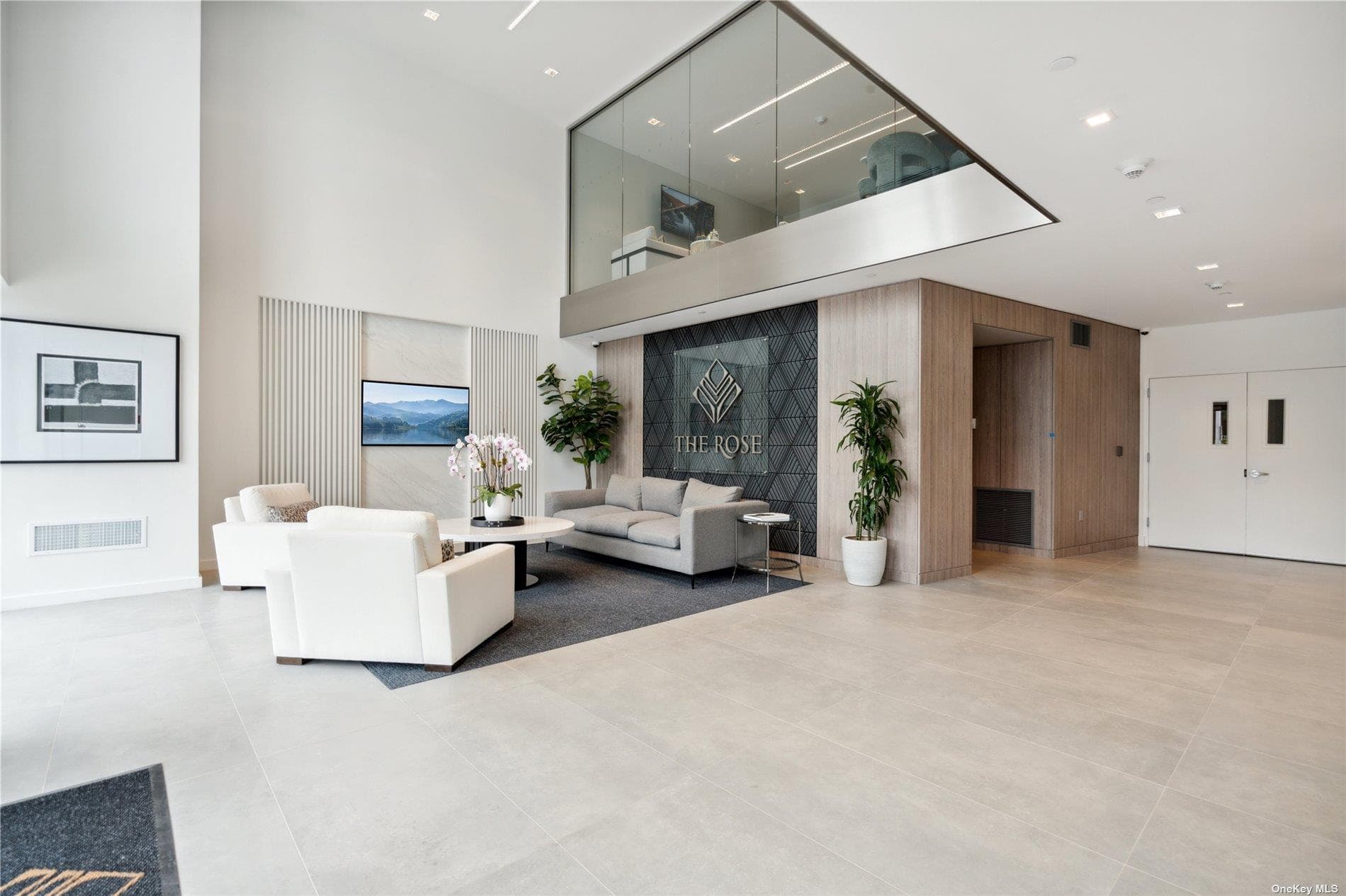 218 Middle Neck Road Unit: 107 thumbnail 21