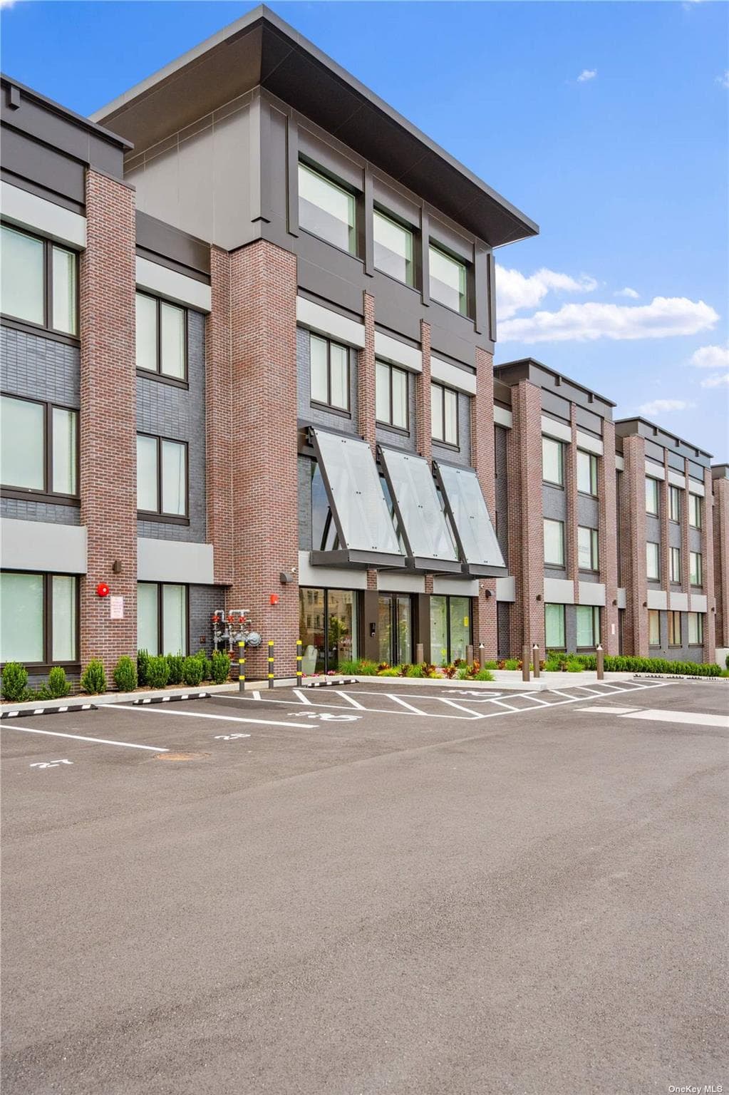 218 Middle Neck Road Unit: 107 thumbnail 14