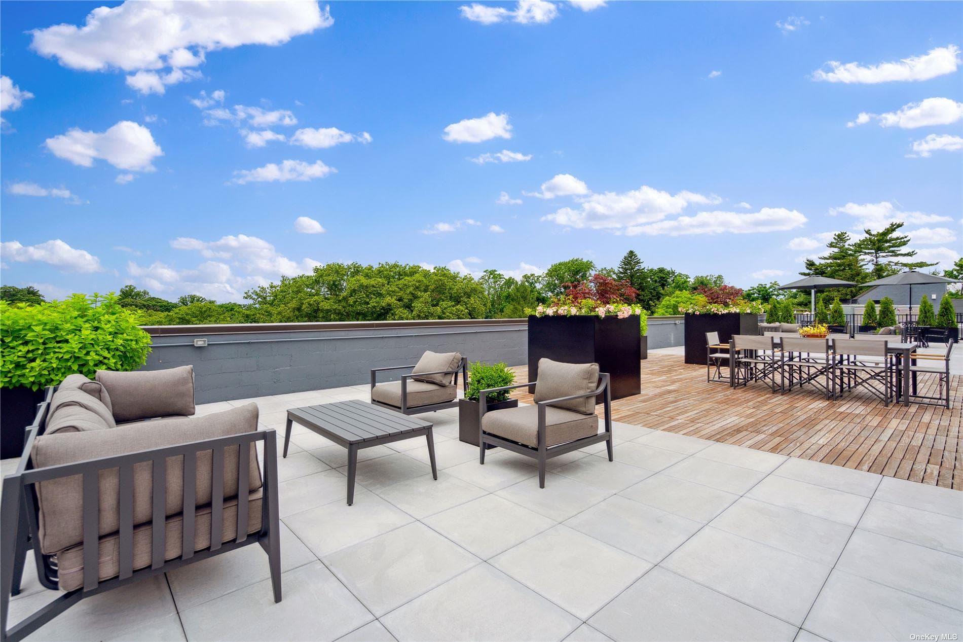 218 Middle Neck Road Unit: 107 thumbnail 16