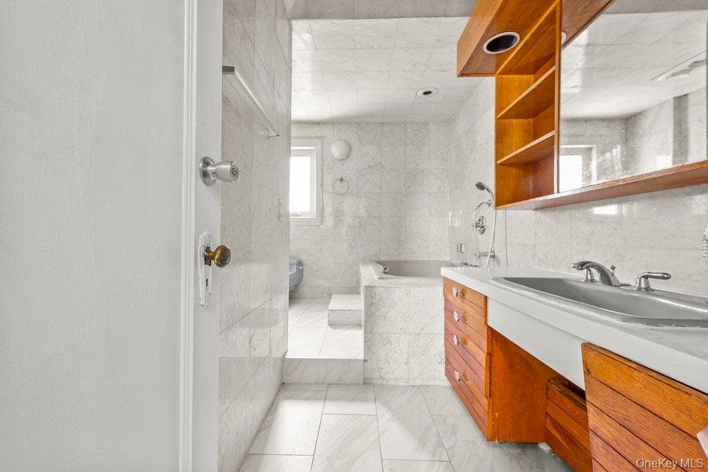 82-41 166th Street thumbnail 20