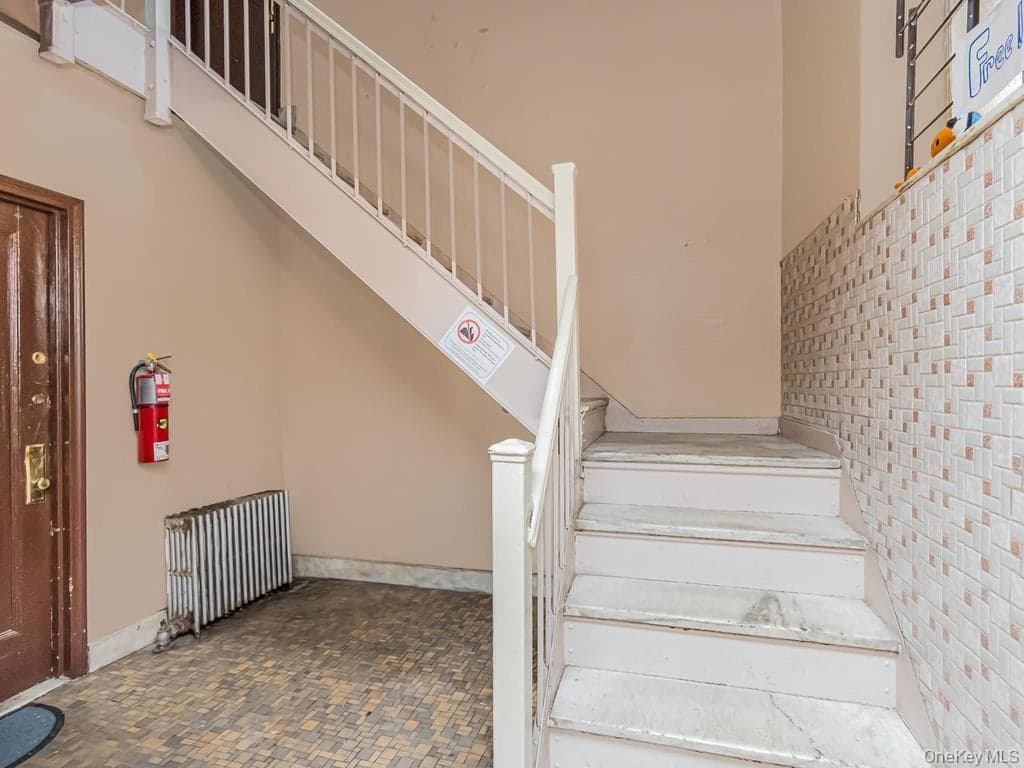 707 E 189th Street thumbnail 8