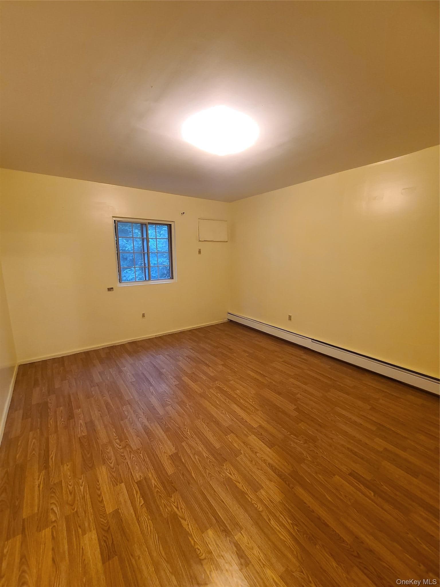 404 E 21st Street thumbnail 3