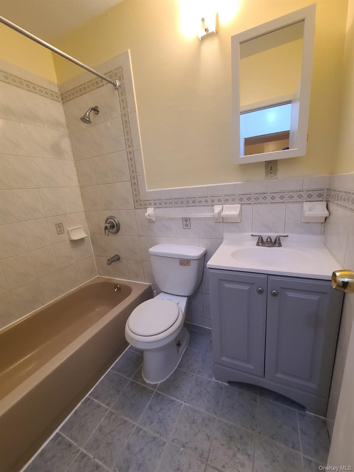 404 E 21st Street thumbnail 12