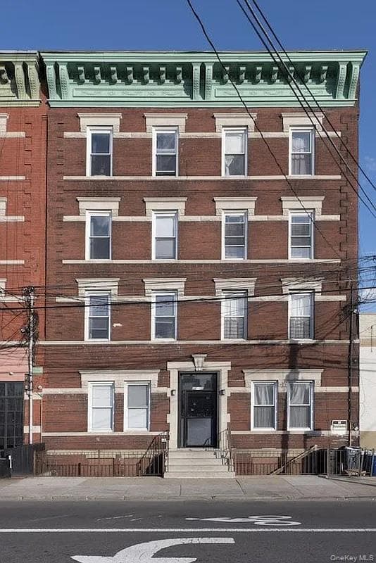 36-05 Vernon Boulevard, Long Island City