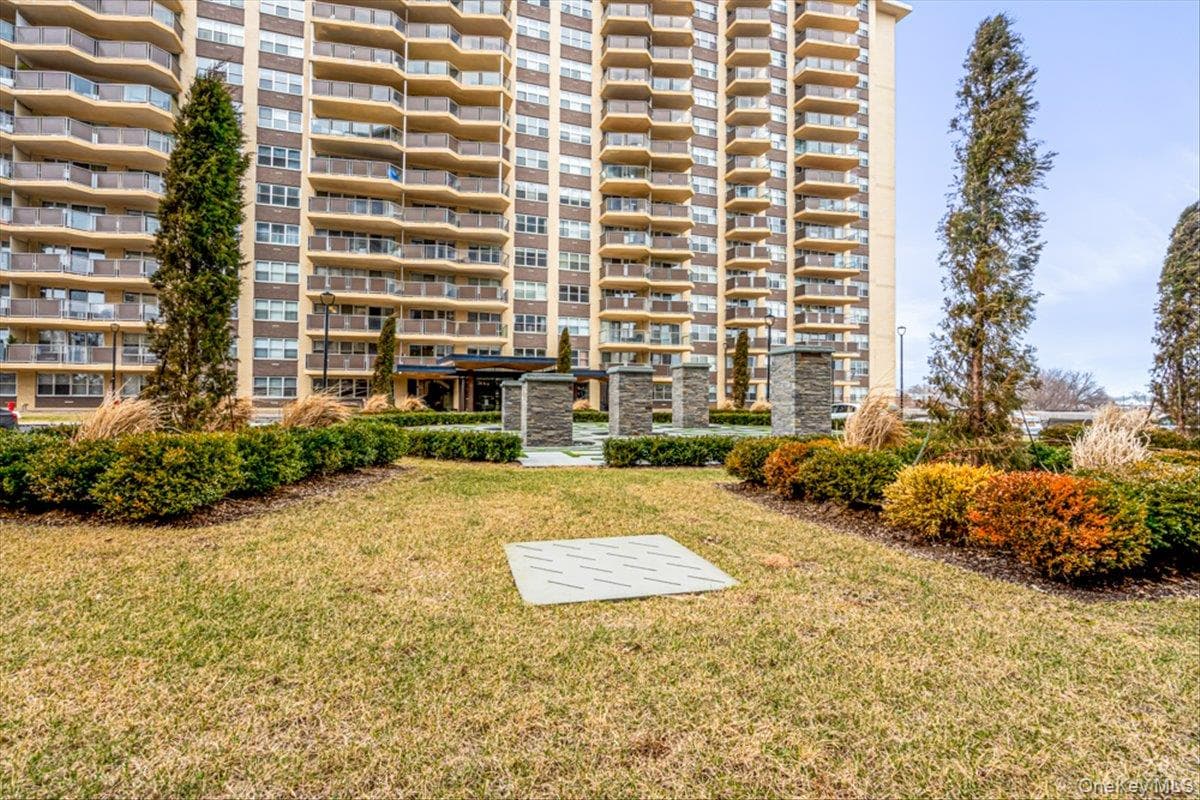 17-85 215th Street Unit: 4M thumbnail 40