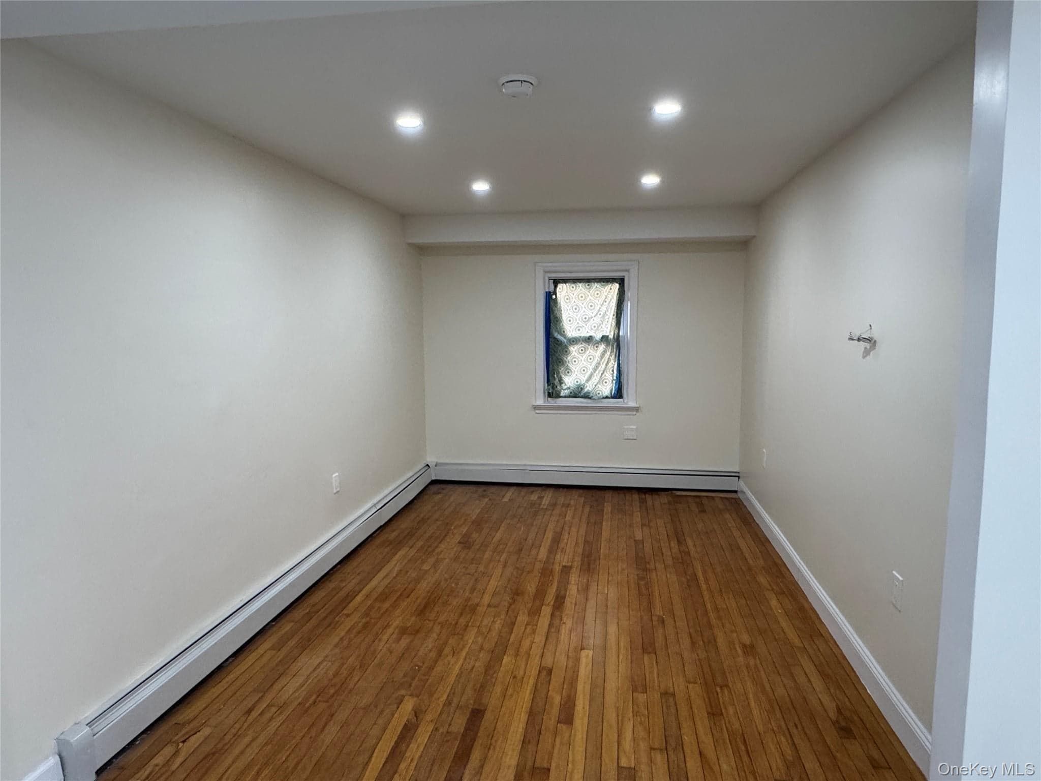 1054 Lydig Avenue thumbnail 8