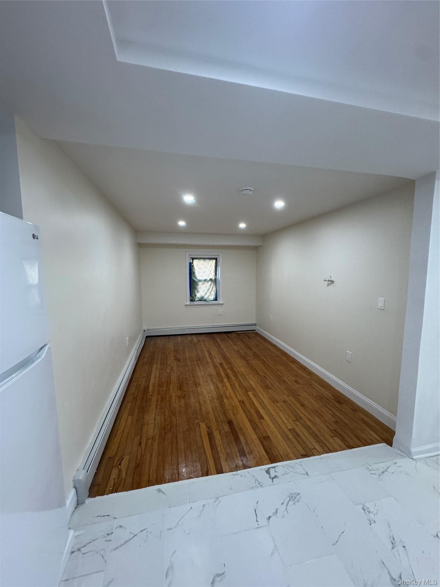 1054 Lydig Avenue thumbnail 5