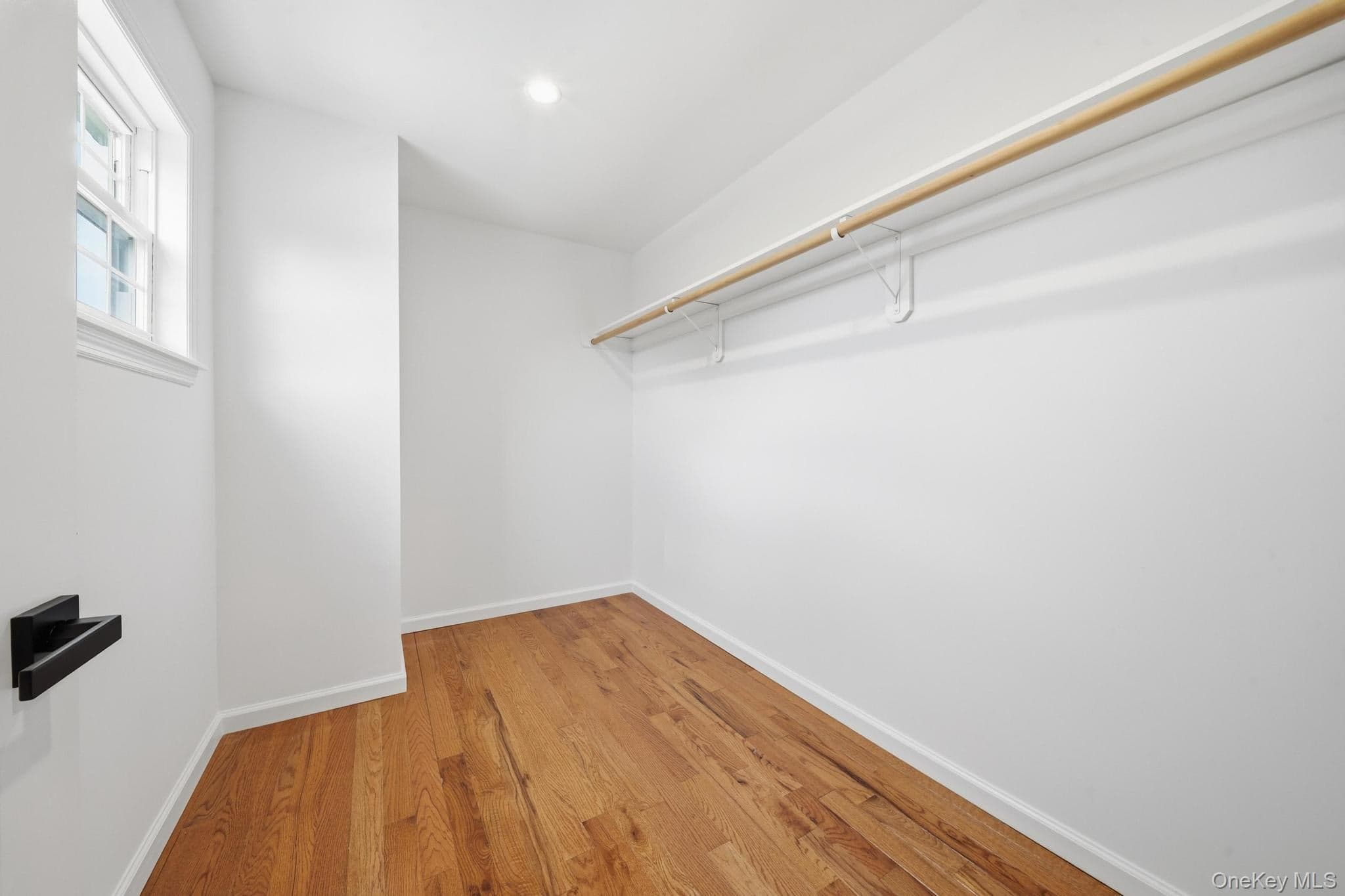 403 S Bayview Avenue thumbnail 19