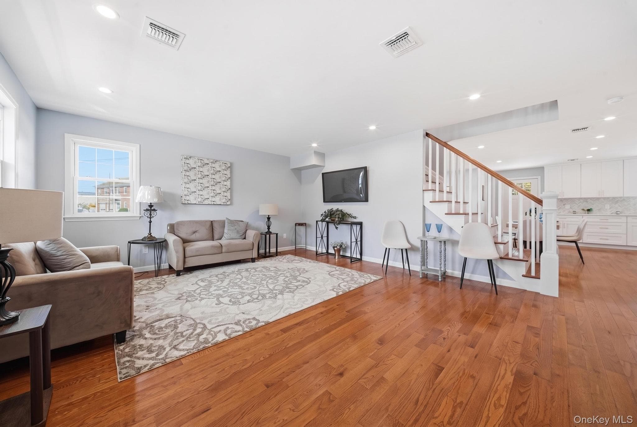 403 S Bayview Avenue thumbnail 13